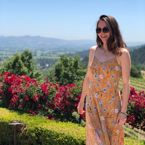 Meet your Posher, Ellen - Picture 1 of 1